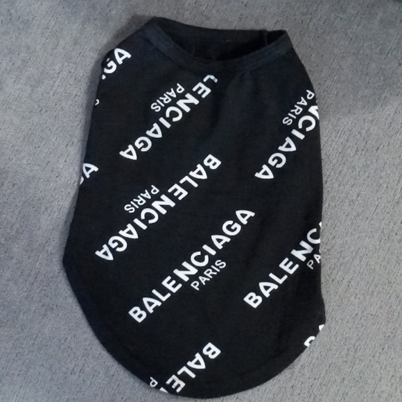 Too small - Picture 1 of 1